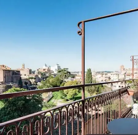Spacious Penthouse With Stunning Views Of Historic Landmarks Rome
