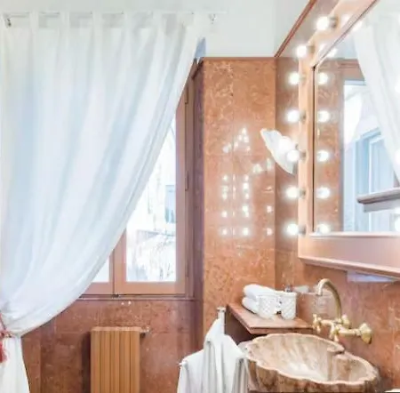 Appartement Spacious Penthouse With Stunning Views Of Historic Landmarks *