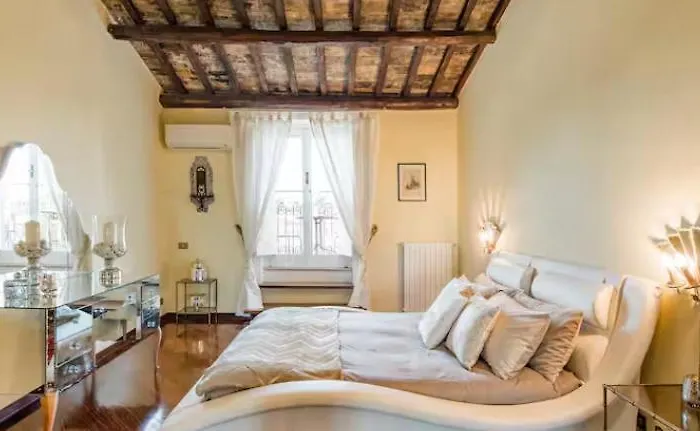 Daire Spacious Penthouse With Stunning Views Of Historic Landmarks